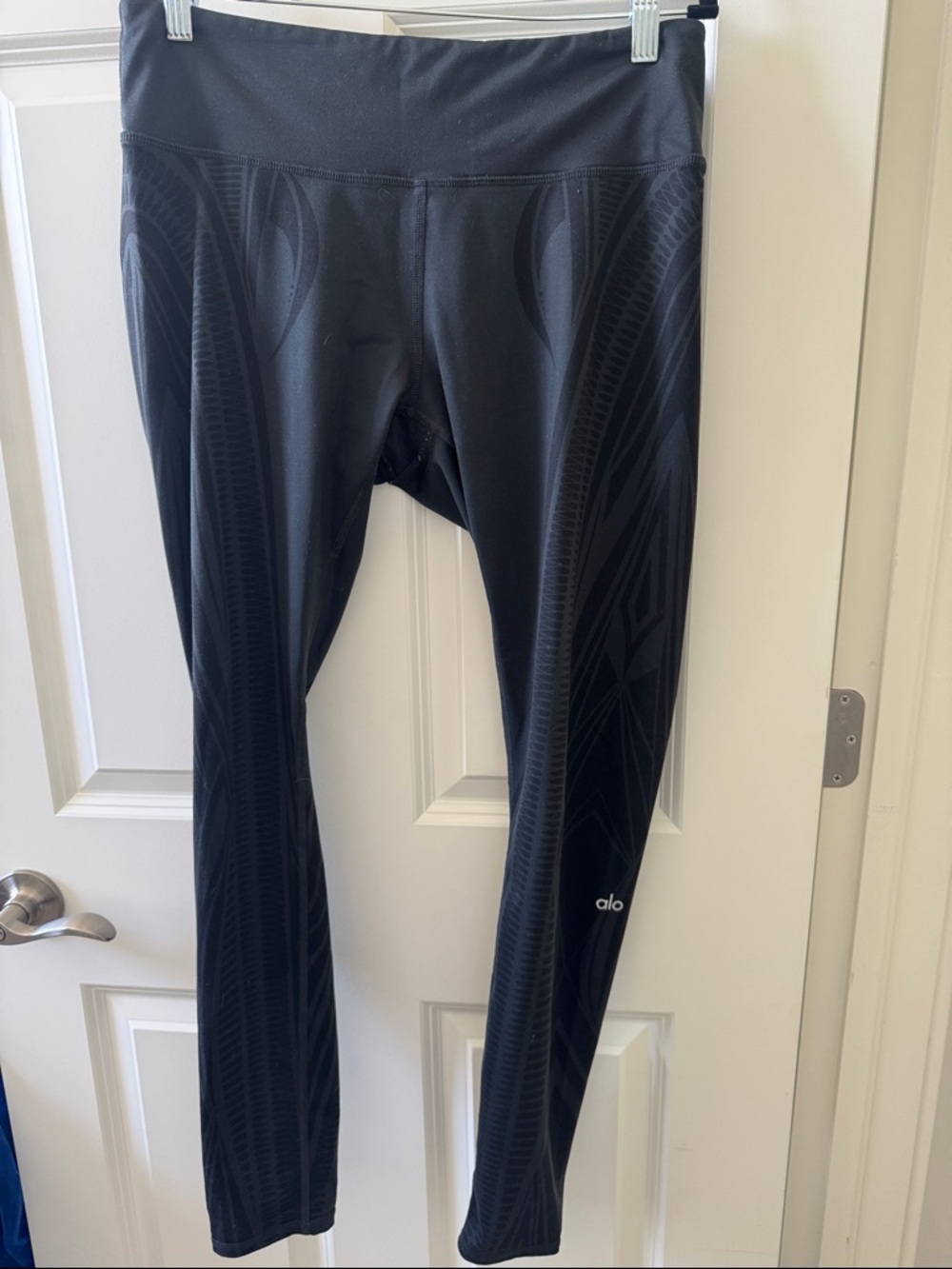 ALO Yoga Black Patterned Leggings Size L